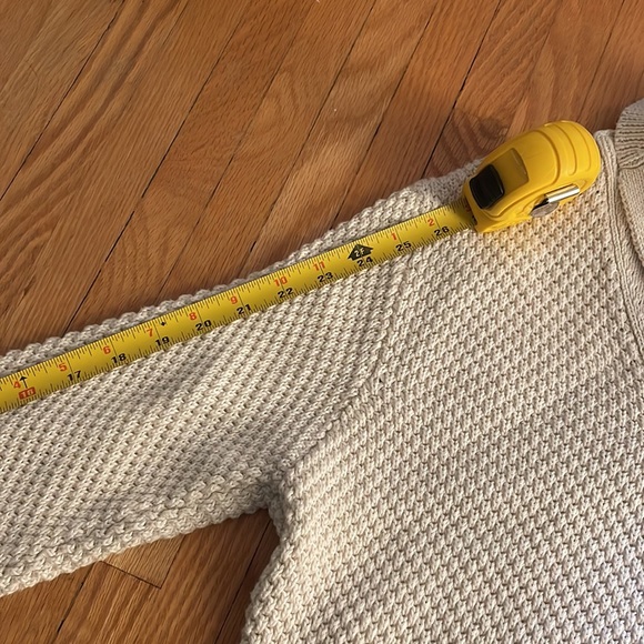 white sweater/cardigan - Picture 8 of 9